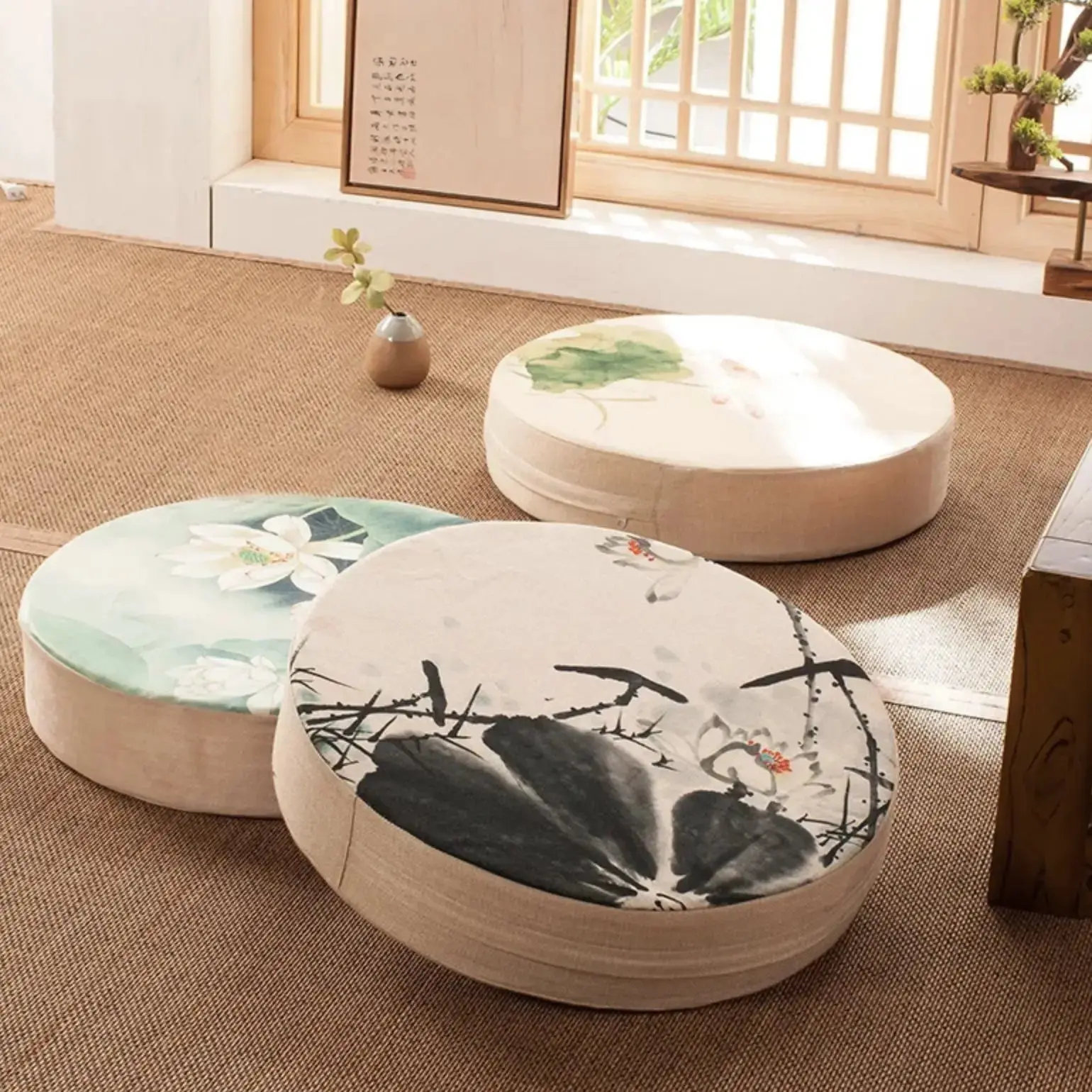Japanese flower cushion 'Narashino' - Image 3