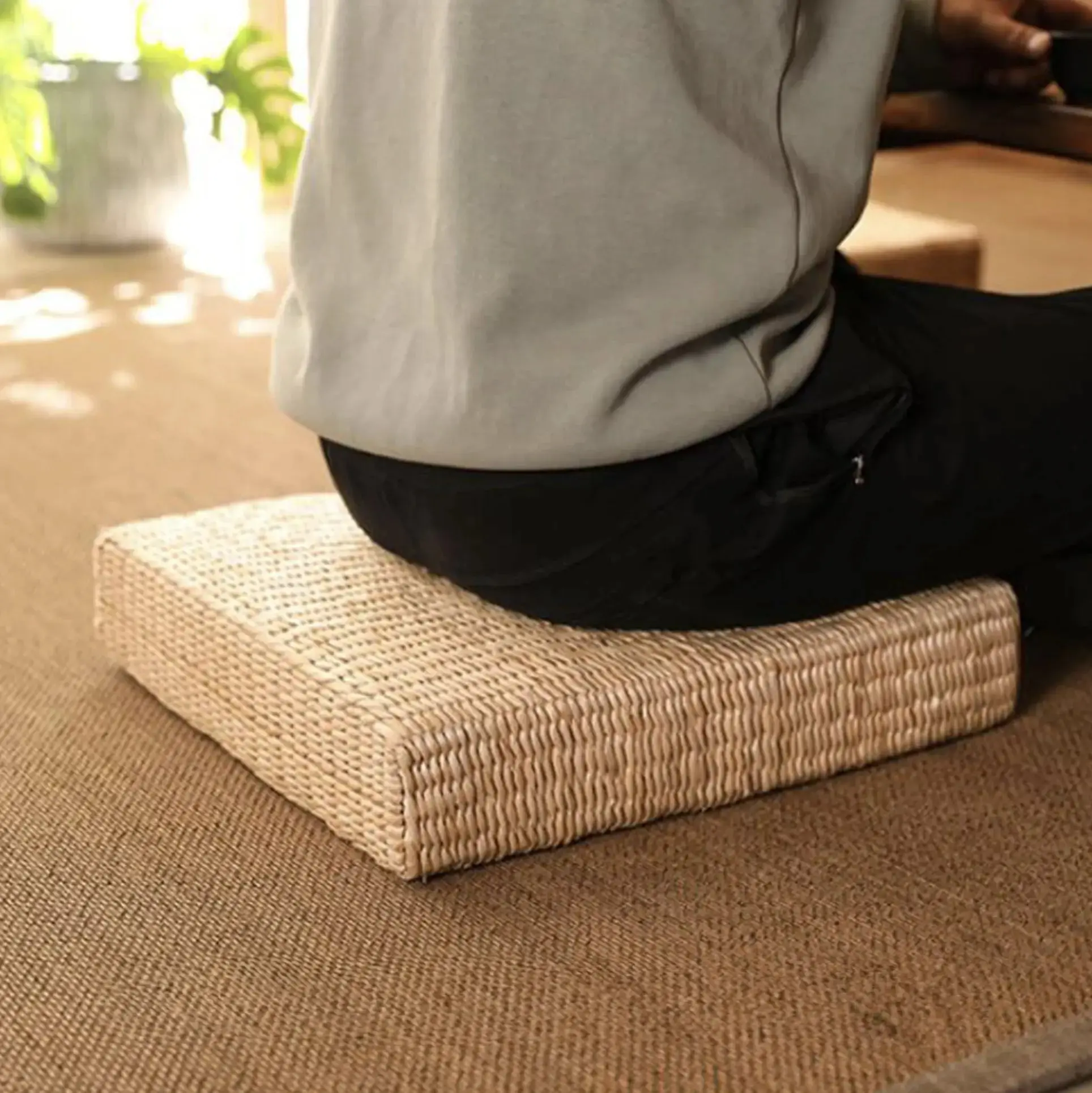 Square tatami Japanese cushion 'Mokiro' - Image 5