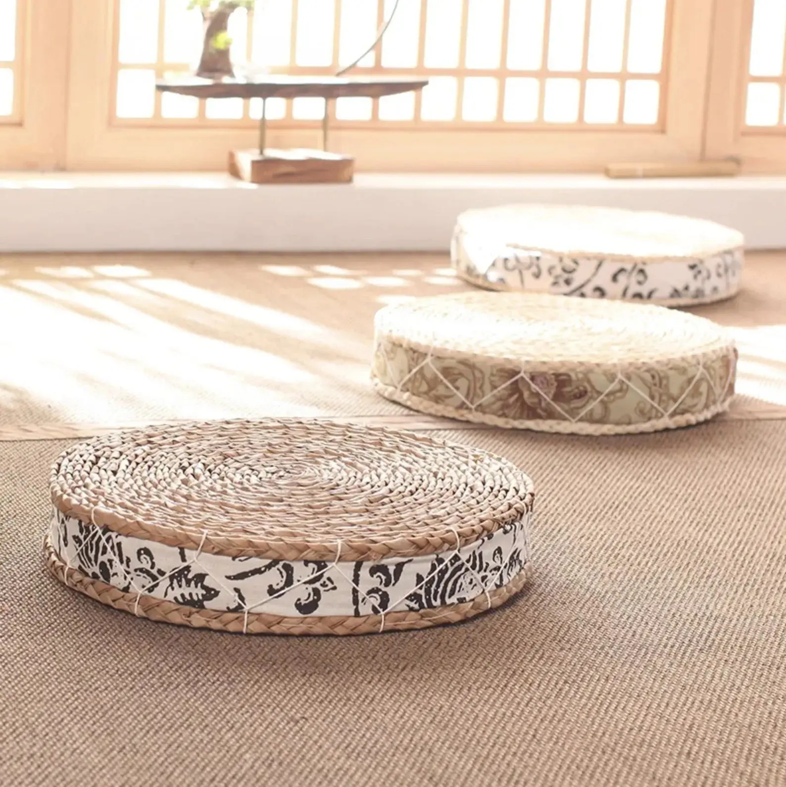 Japanese straw floor cushion 'Anjo' - Image 3