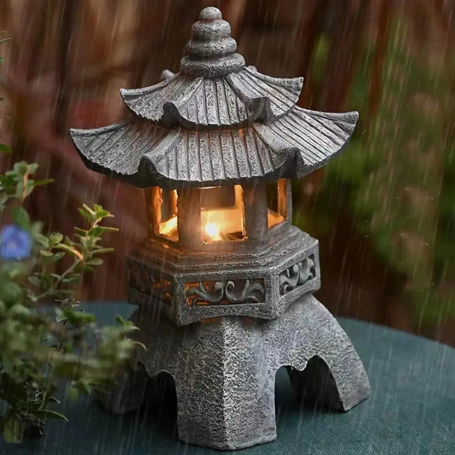 Japanese garden lantern - Image 3