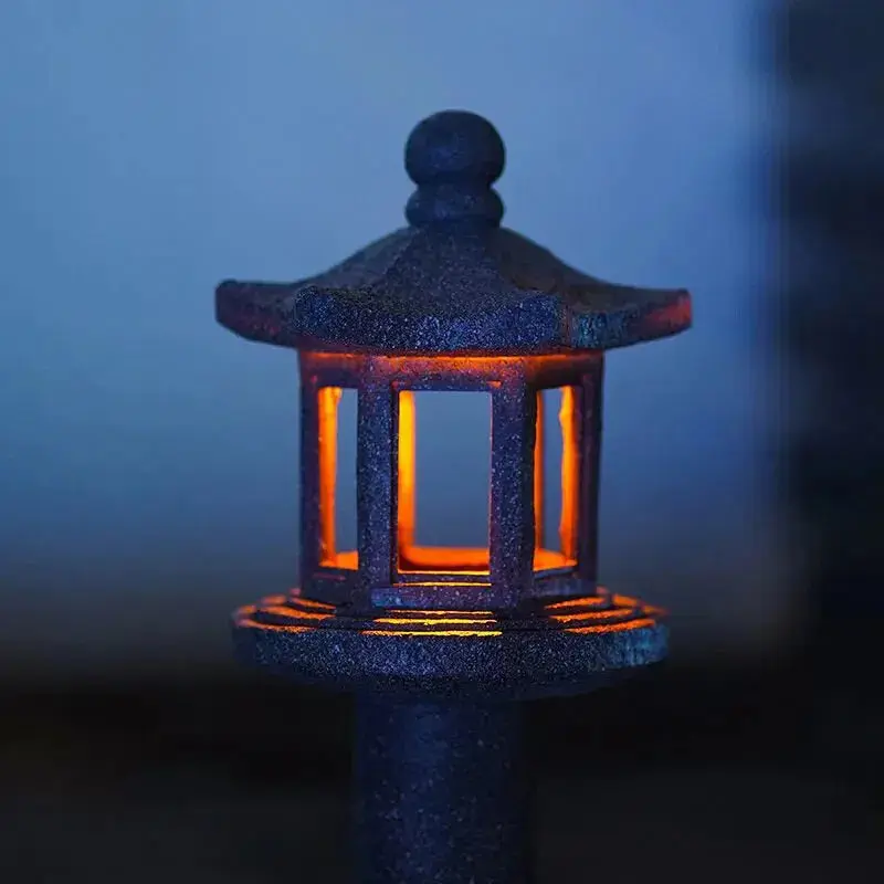 Japanese imitation stone lantern - Image 3