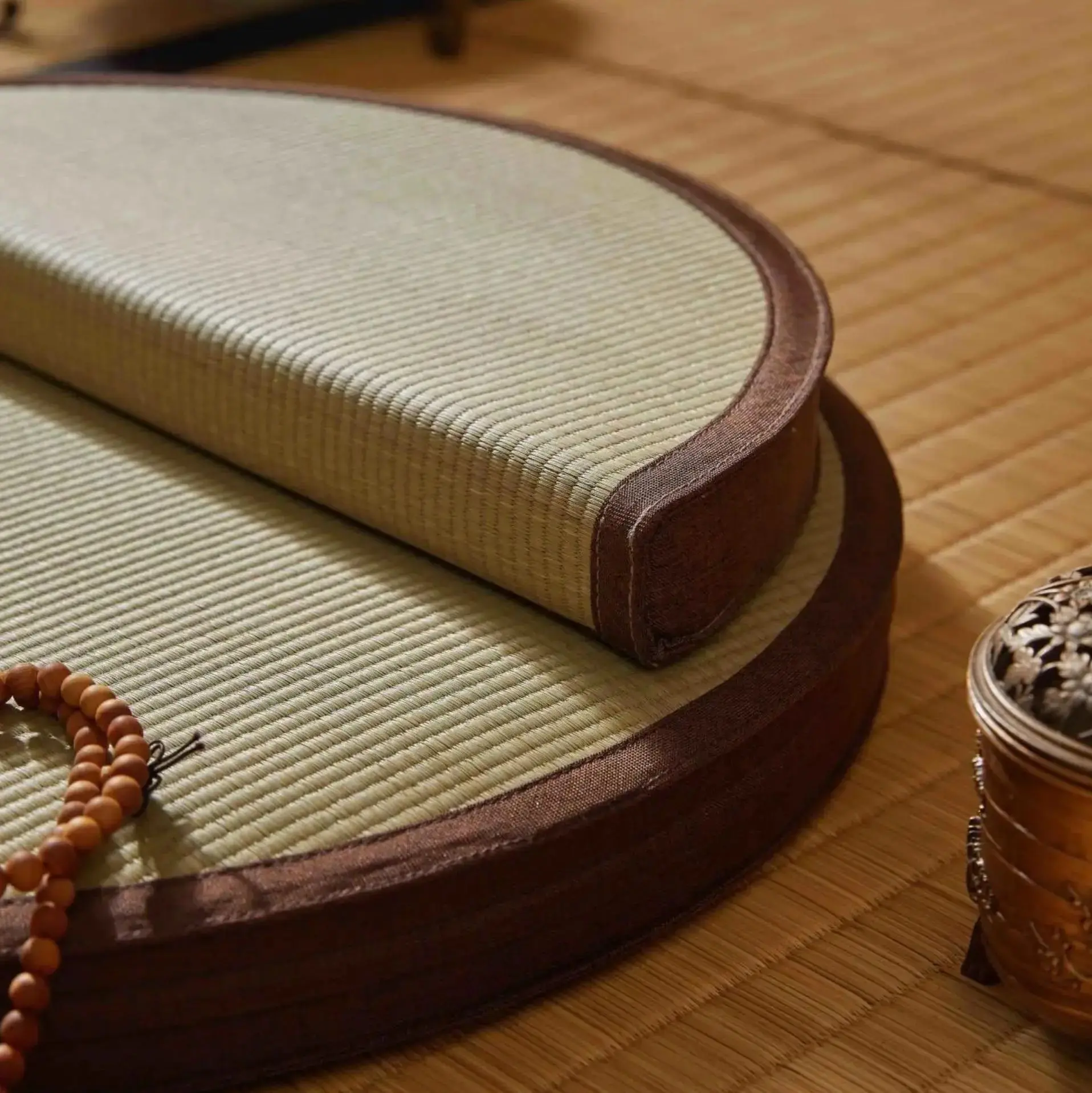 Round tatami zabuton 'Fujida' - Image 2