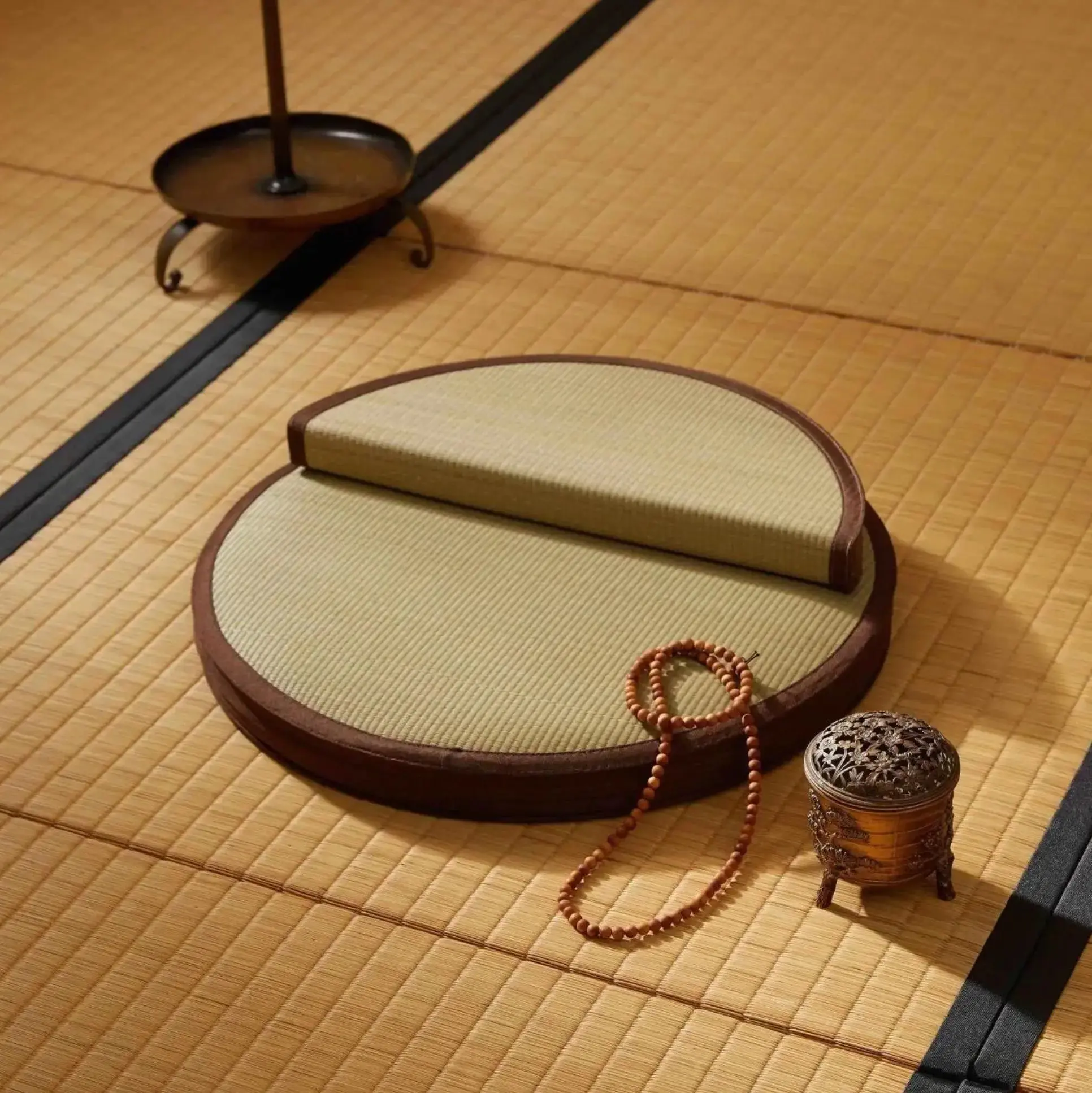 Round tatami zabuton 'Fujida' - Image 4